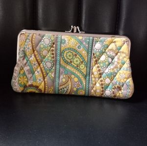 VERA BRADLEY WALLET.          #13